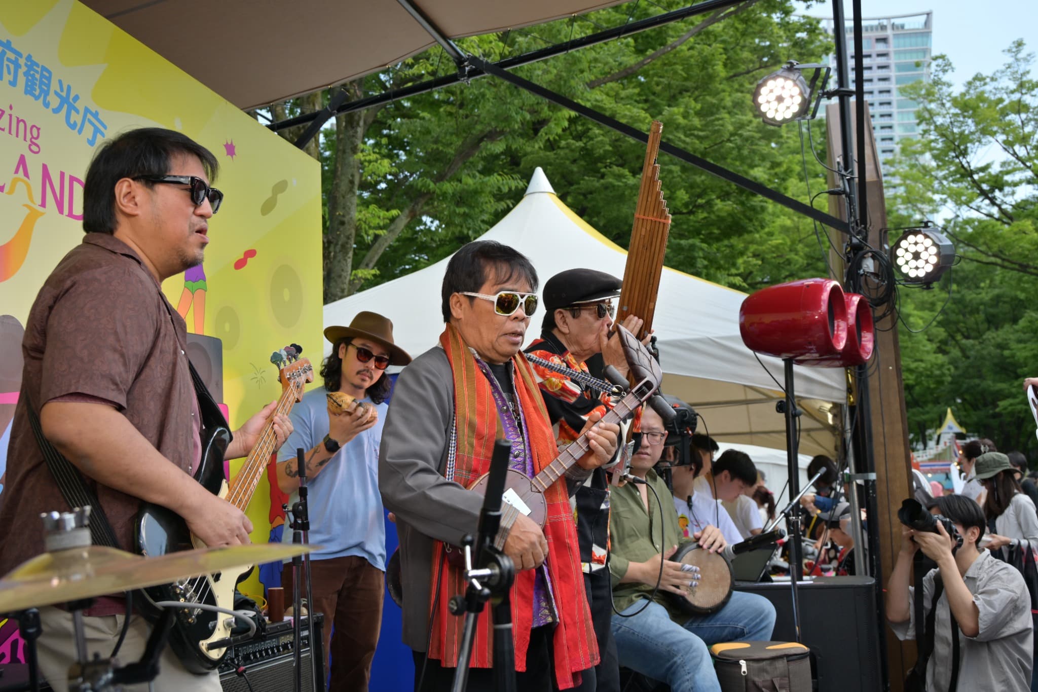 Thai music performance